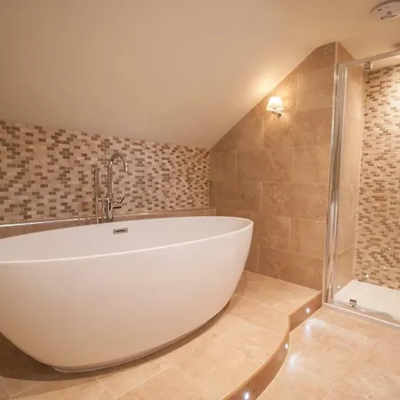 Дом отдыха High Oaks Grange -