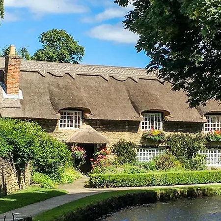 Дом отдыха High Oaks Grange - Пикеринг