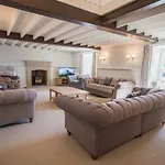 High Oaks Grange -