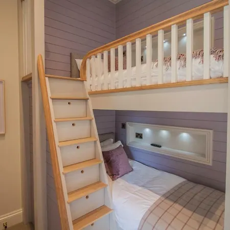 High Oaks Grange -